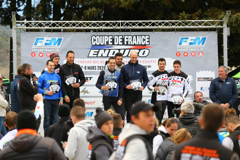 Photo podium coupe 1
